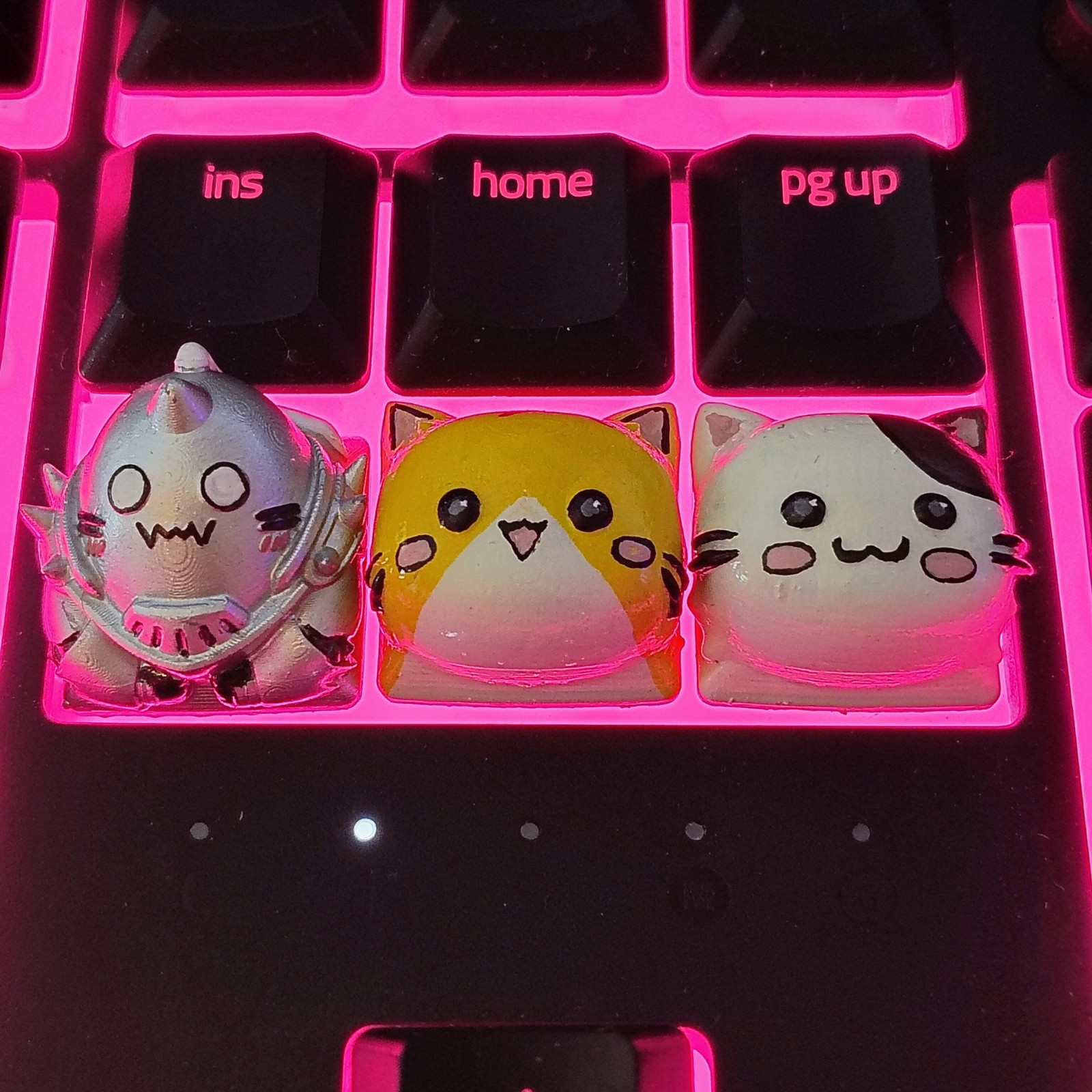 Alphonse/Cats Keycap Set-3D Printed and Hand Painted-Designed by Nomnom Figures