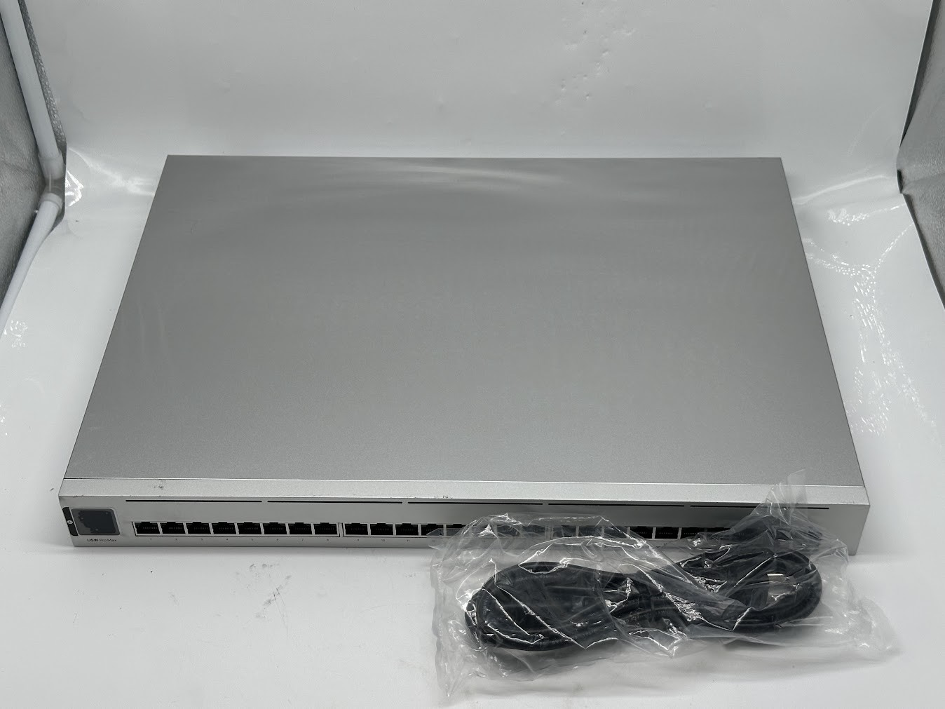 Ubiquiti USW-Pro-Max-24-PoE Layer 3 Managed PoE++ Network Switch - WORKING