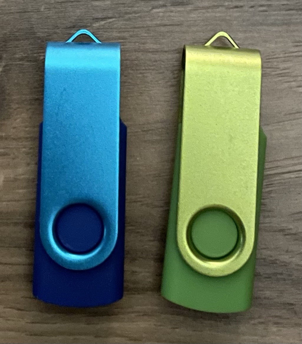 2-pack Copkim 32gb Flash Drive (Green & Blue)