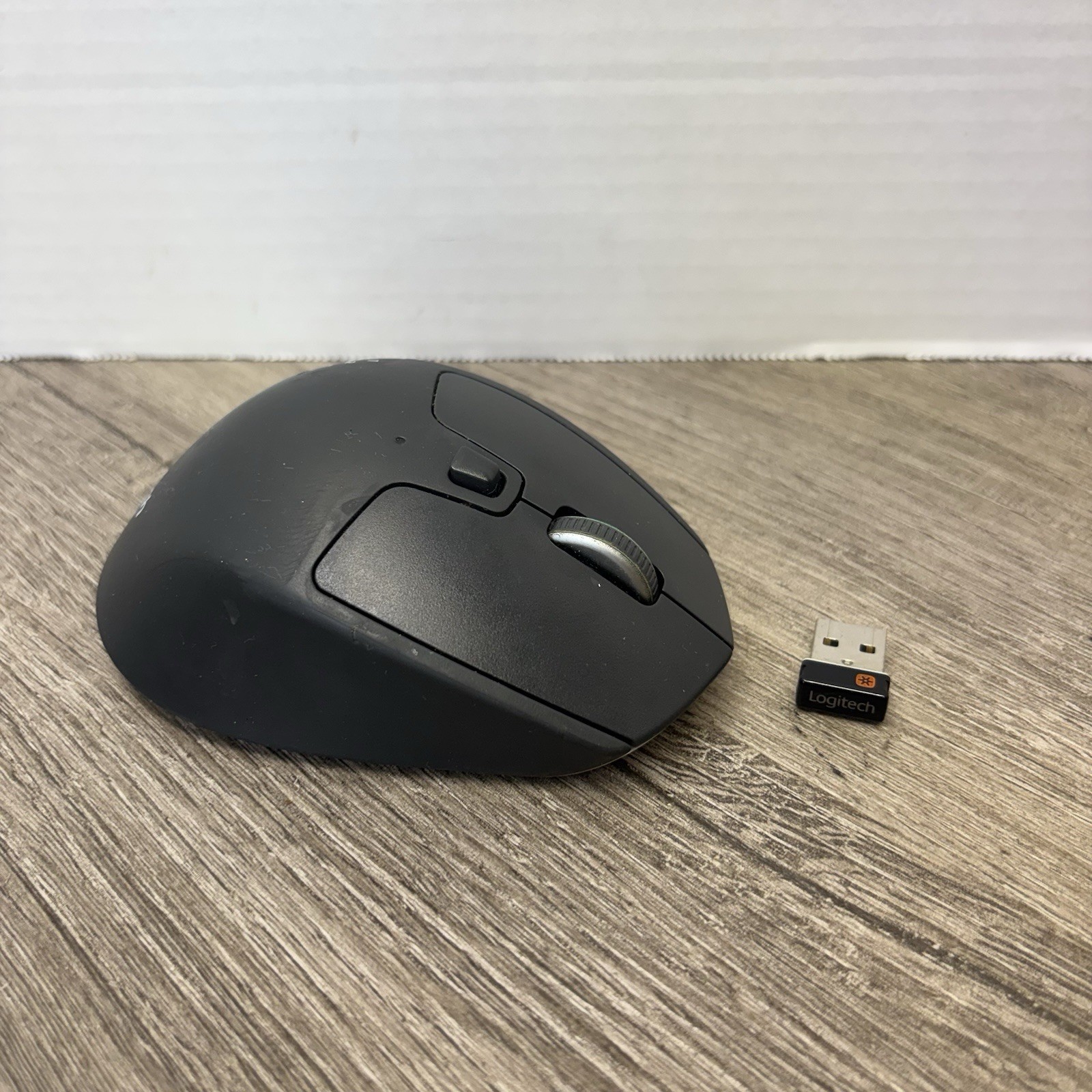 Logitech M-R0062 M720 Triathlon Wireless Mouse W/ Unifying Reciever 