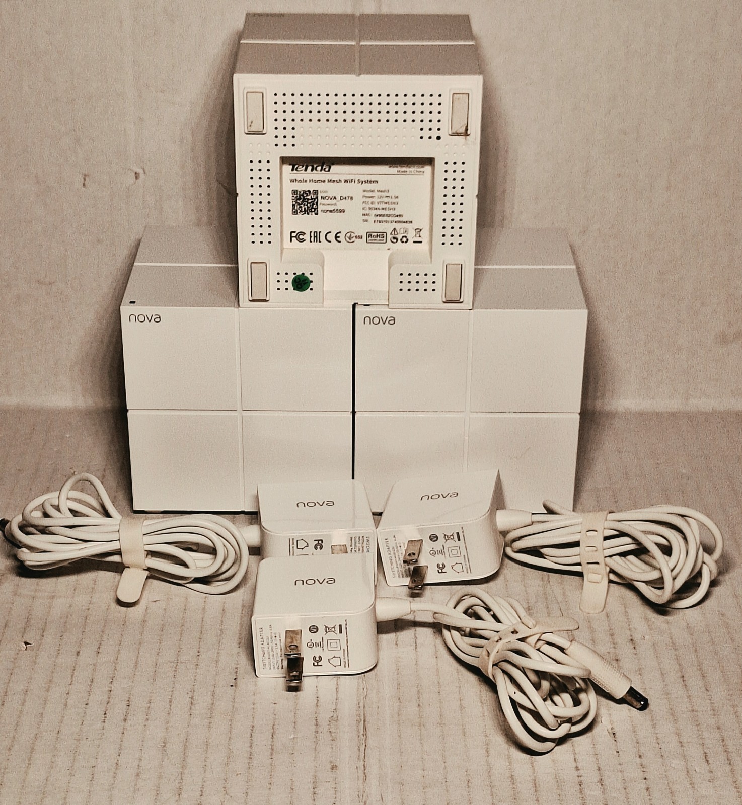 Tenda Nova Mesh 3– Whole Home Mesh WiFi System+Cords - Set of 3 Great Condition 