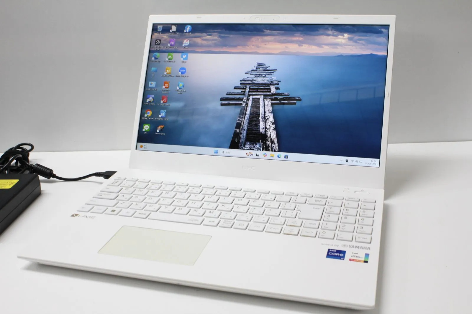 NEC LAVIE N15 N1576/EAW-J Core i7 16GB RAM 1TB SSD Windows Laptop White used