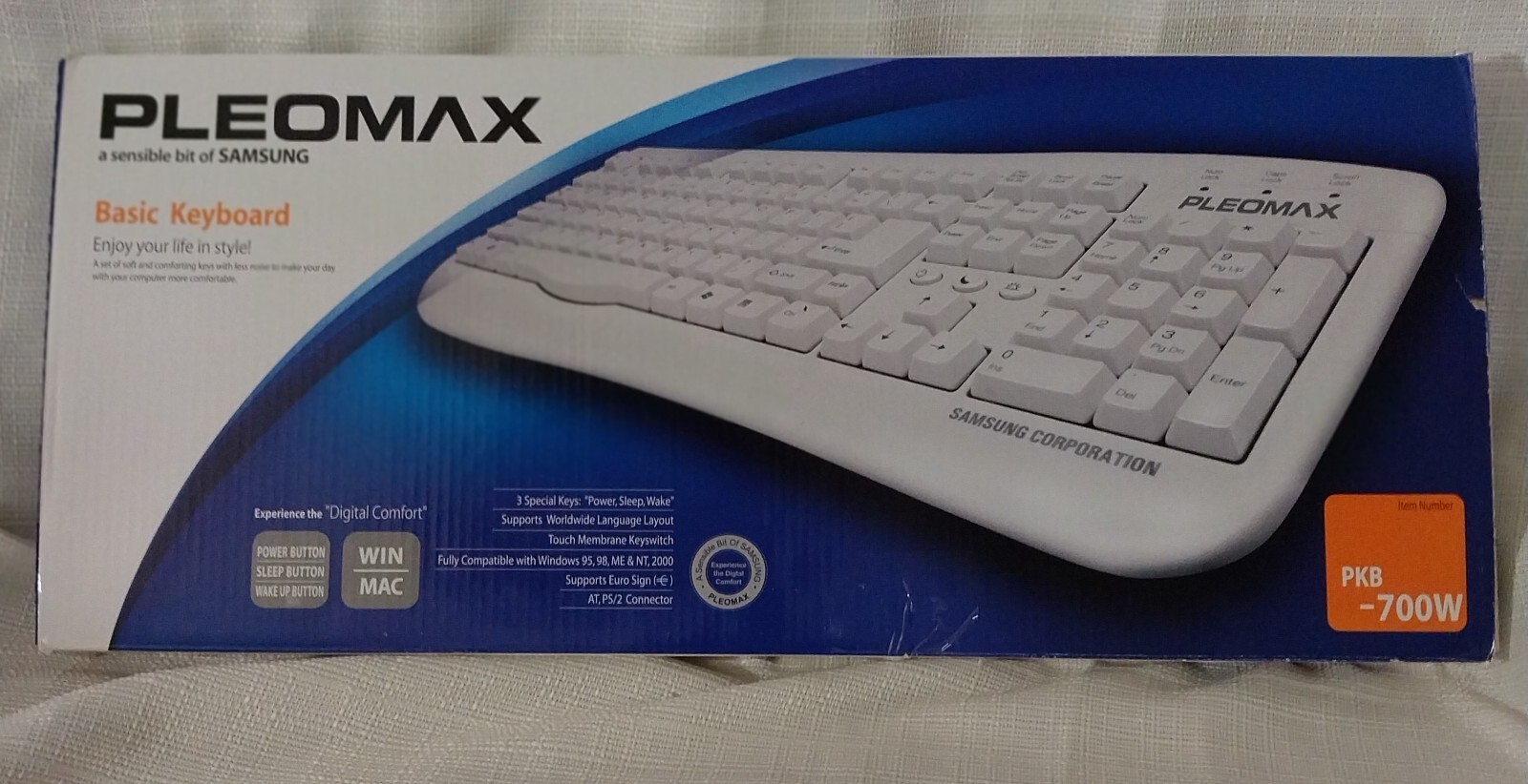 Samsung Pleomax PS/2 wired Basic Keyboard White PBK-700W