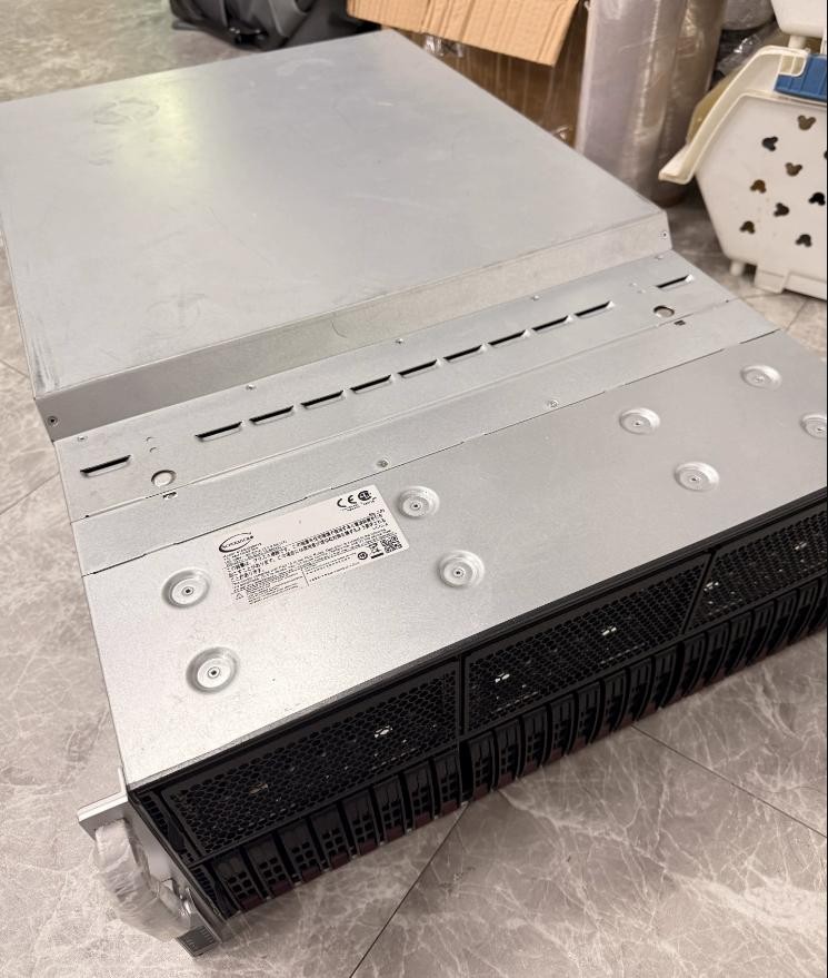 Supermicro AS-4124GS-TNR 4U 8GPU Server 24x2.5" Support 7002/7003 CPU 4x2000W