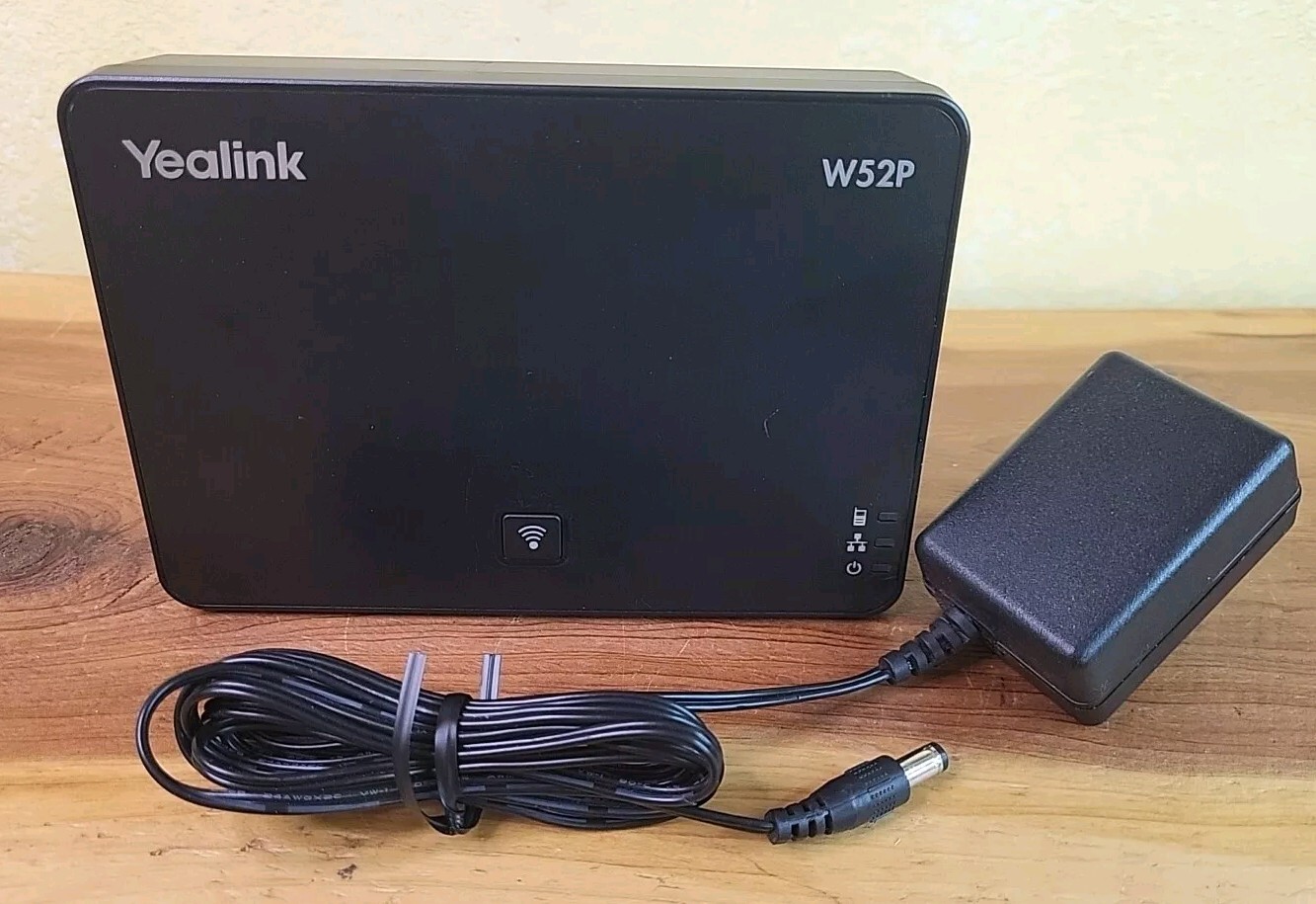 YEALINK W52P W56P W52PW56P  DECT IP PHONE BASE STATION /w Genuine Ac
