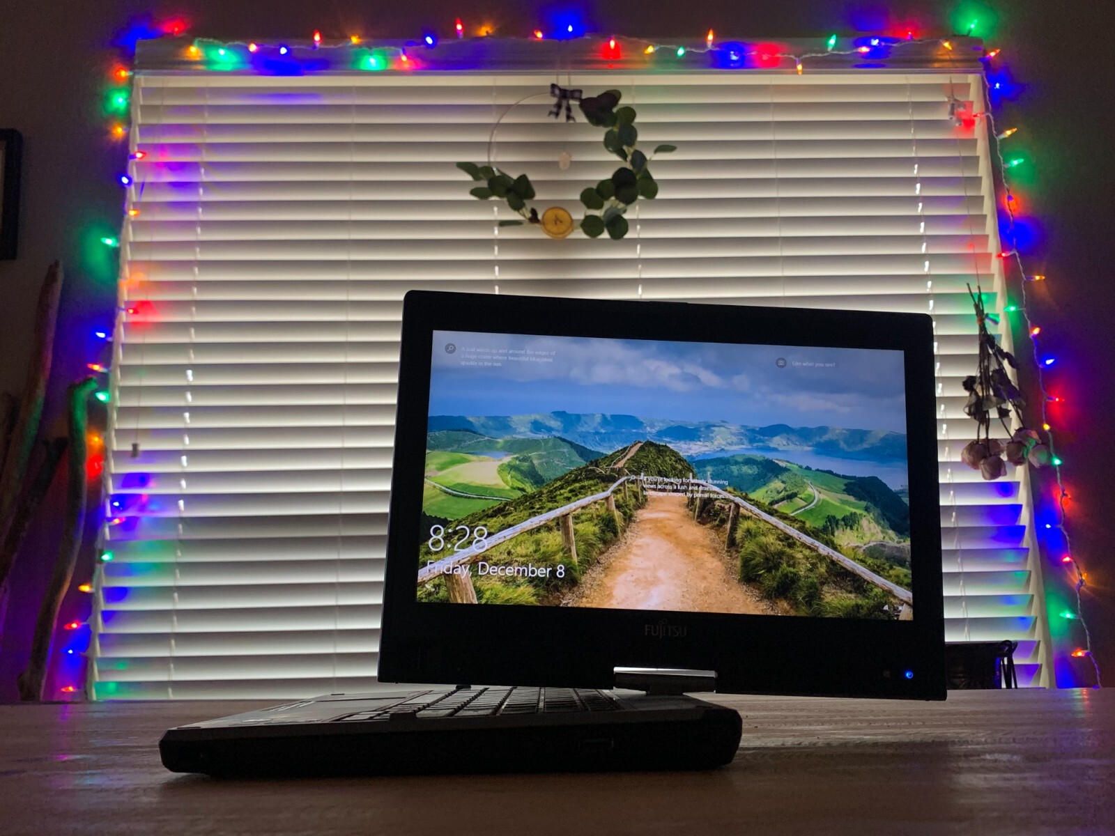 WOW Fujitsu LifeBook T-725 | Touch Screen, Tablet/Laptop, New SSD, & Windows