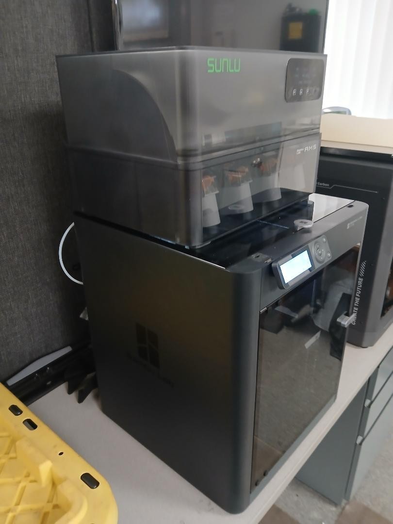 Bambu P1S 3D FDM printer with AMS and SUNLU dryer. Ready to print.