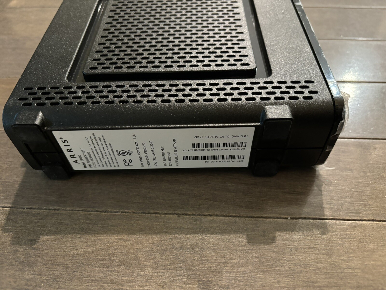 ARRIS Intel inside SURFboard SBG10 Wifi Cable Modem & Wifi Router
