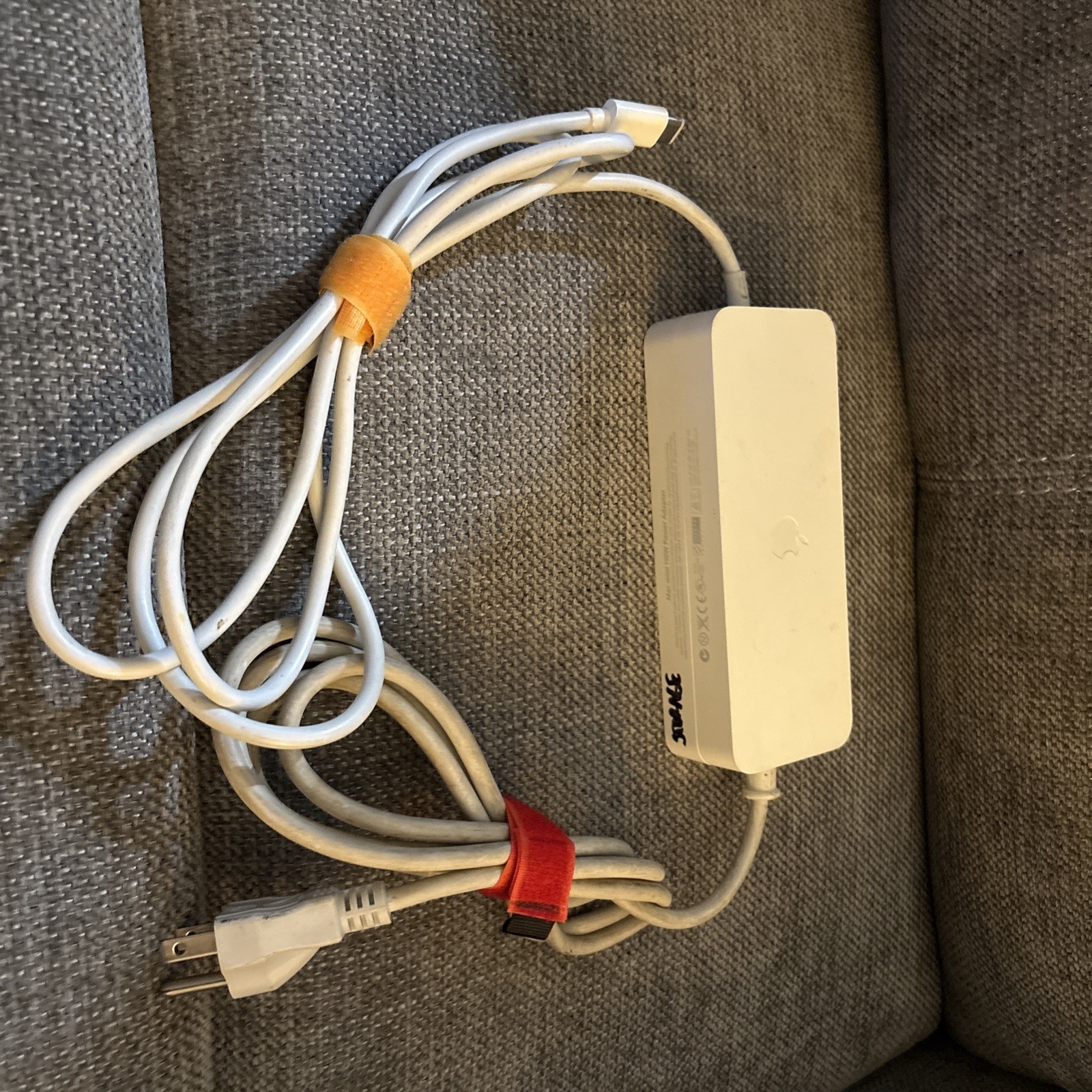 ORIGINAL Apple Mac Mini 110W 18.5V 6A AC Power Adapter w/ Power Cord Model A1188