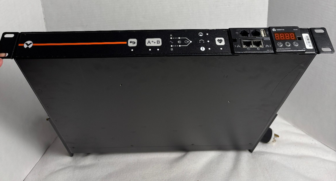 Vertiv Geist RTS VA4N1100 - Rack Transfer Switch