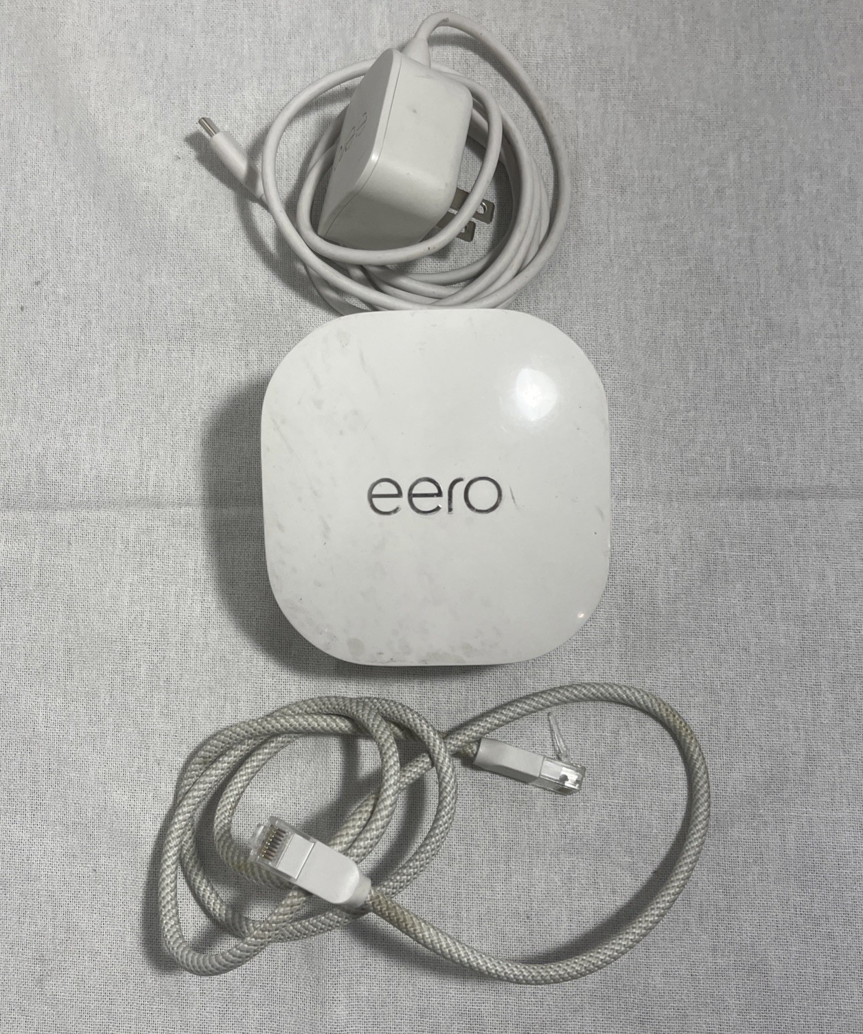 eero 6+ Plus Wi-Fi 6 Mesh Router R010001 Dual-Band With Adapter