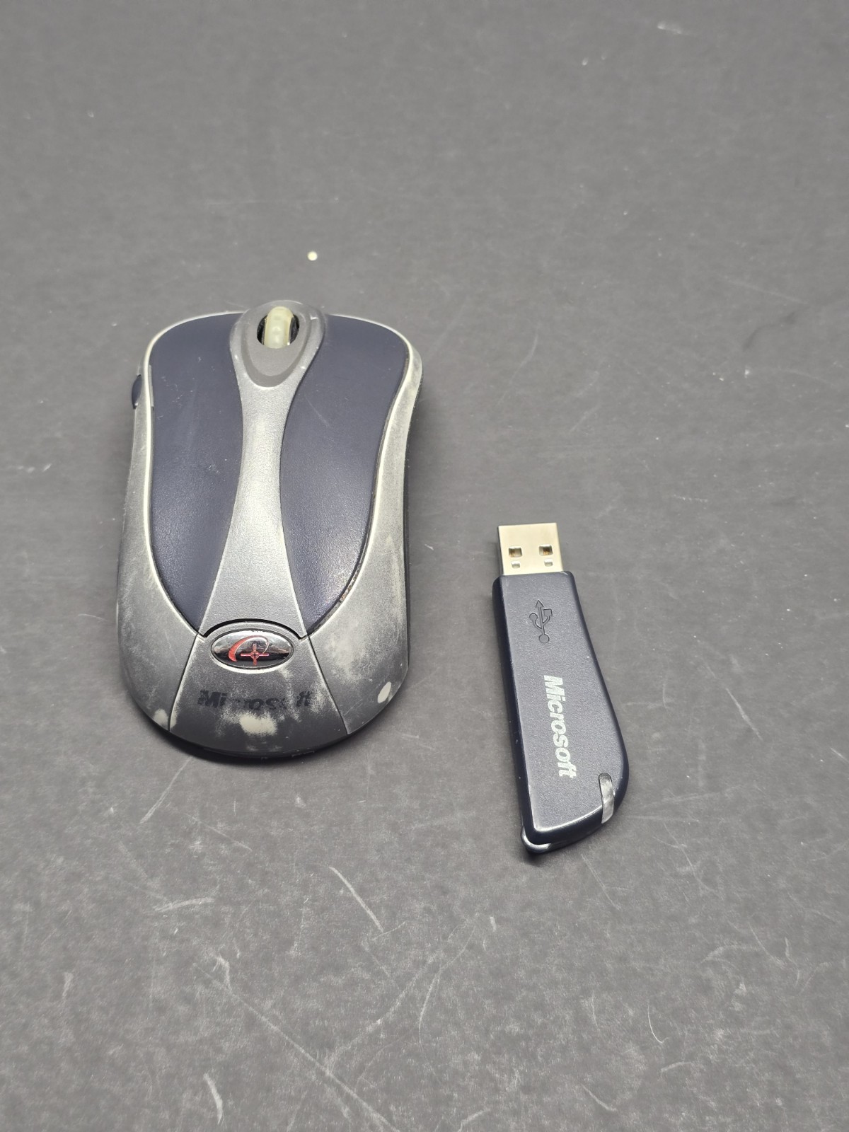 Microsoft Model 1050 Wireless Notebook Optical Mouse 4000 - Tested Working