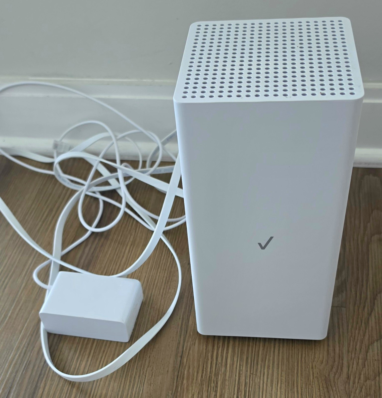 Verizon CR1000A Wi‑Fi 6E Tri-Band Router White