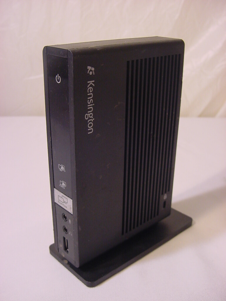 KENSINGTON UNIVERSAL NOTEBOOK DOCKING STATION VGA/DVI ETHERNET K33926 NO CORDS