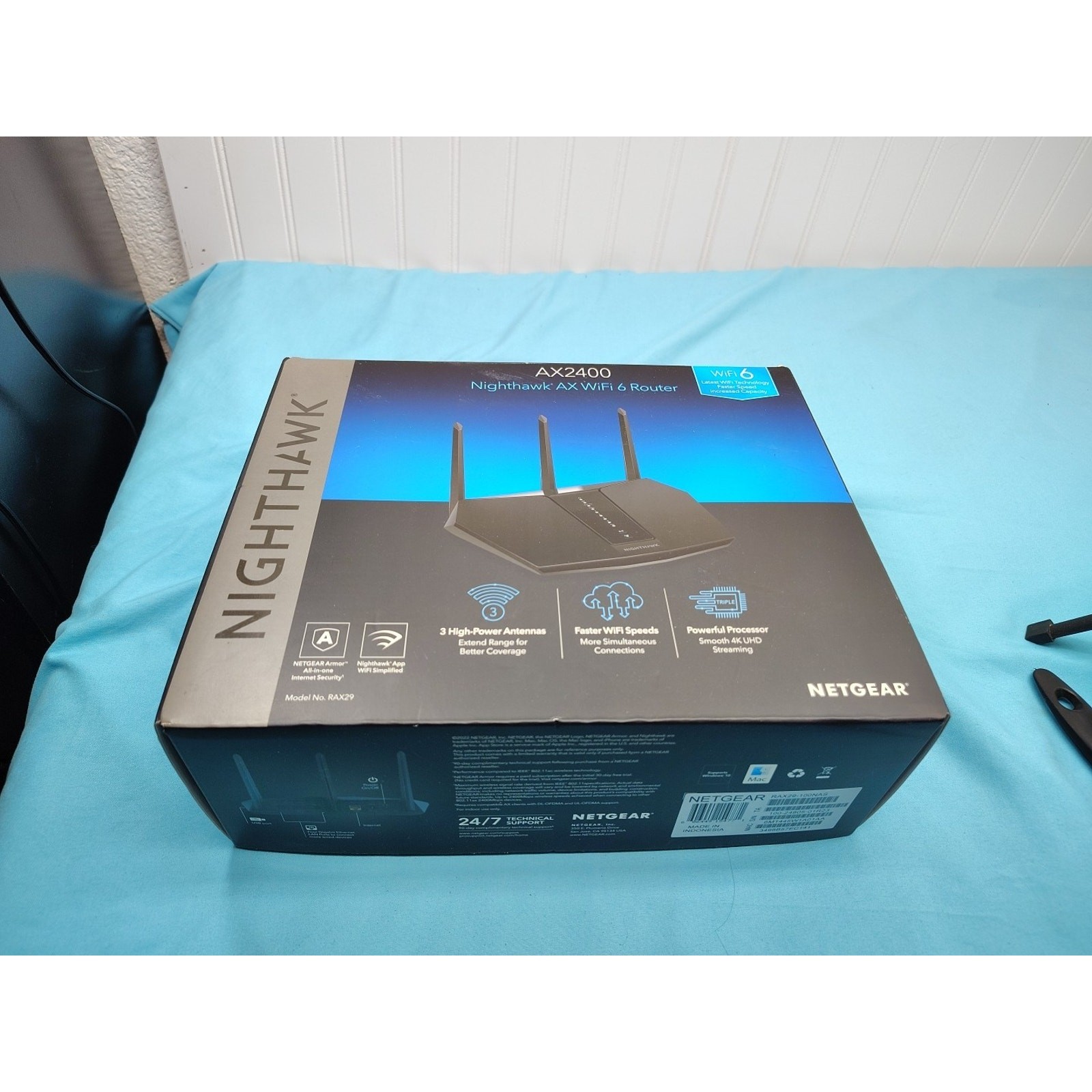 Netgear RAX29-100NAS Nighthawk AX2400 WiFi 6 Router OPEN BOX