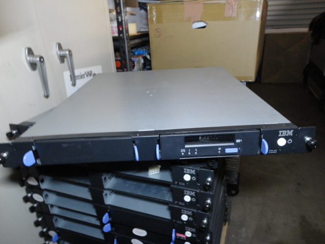 IBM 8765-1NX One USB DAT160 Tape Drive 1U Rackmount Drive Enclosure 