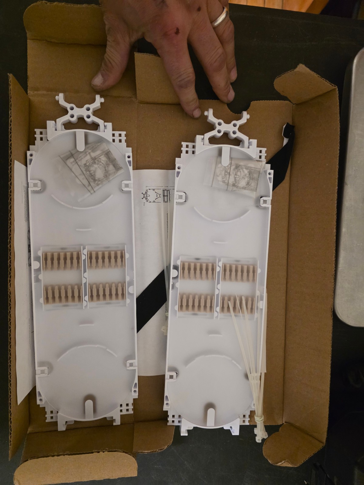 Commscope 898849-000 | FOSC-ACC-B-TRAY-12-KIT QTY:2