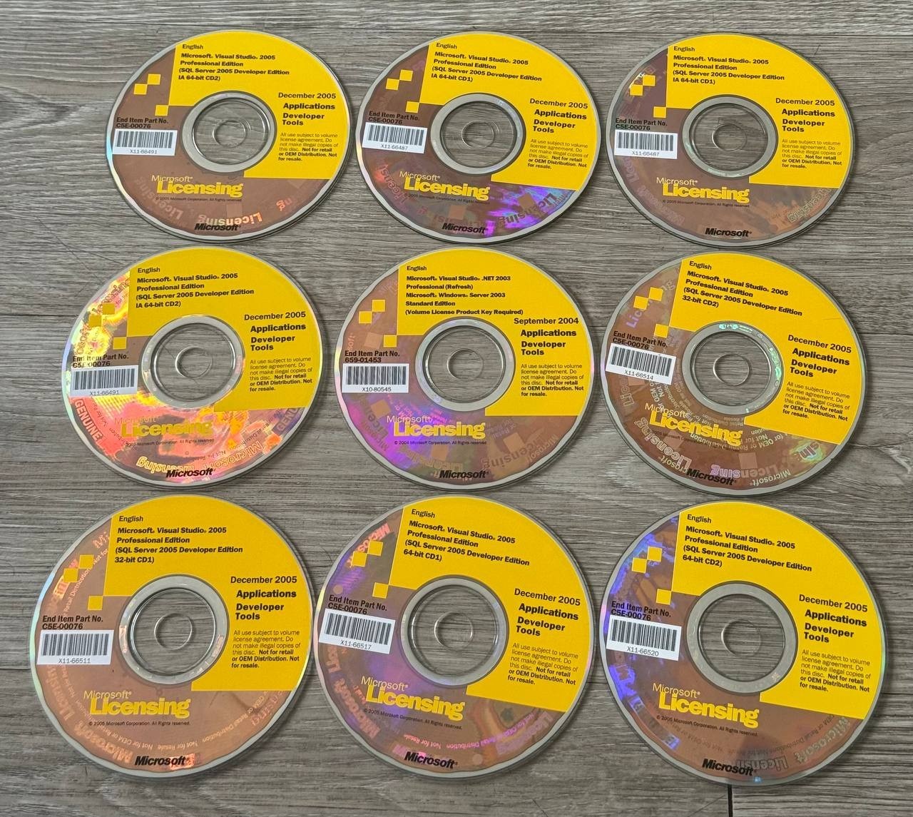 Lot of 1 Microsoft Visual Studio 2005 & .NET 2003 Licensing CDs Developer Tools