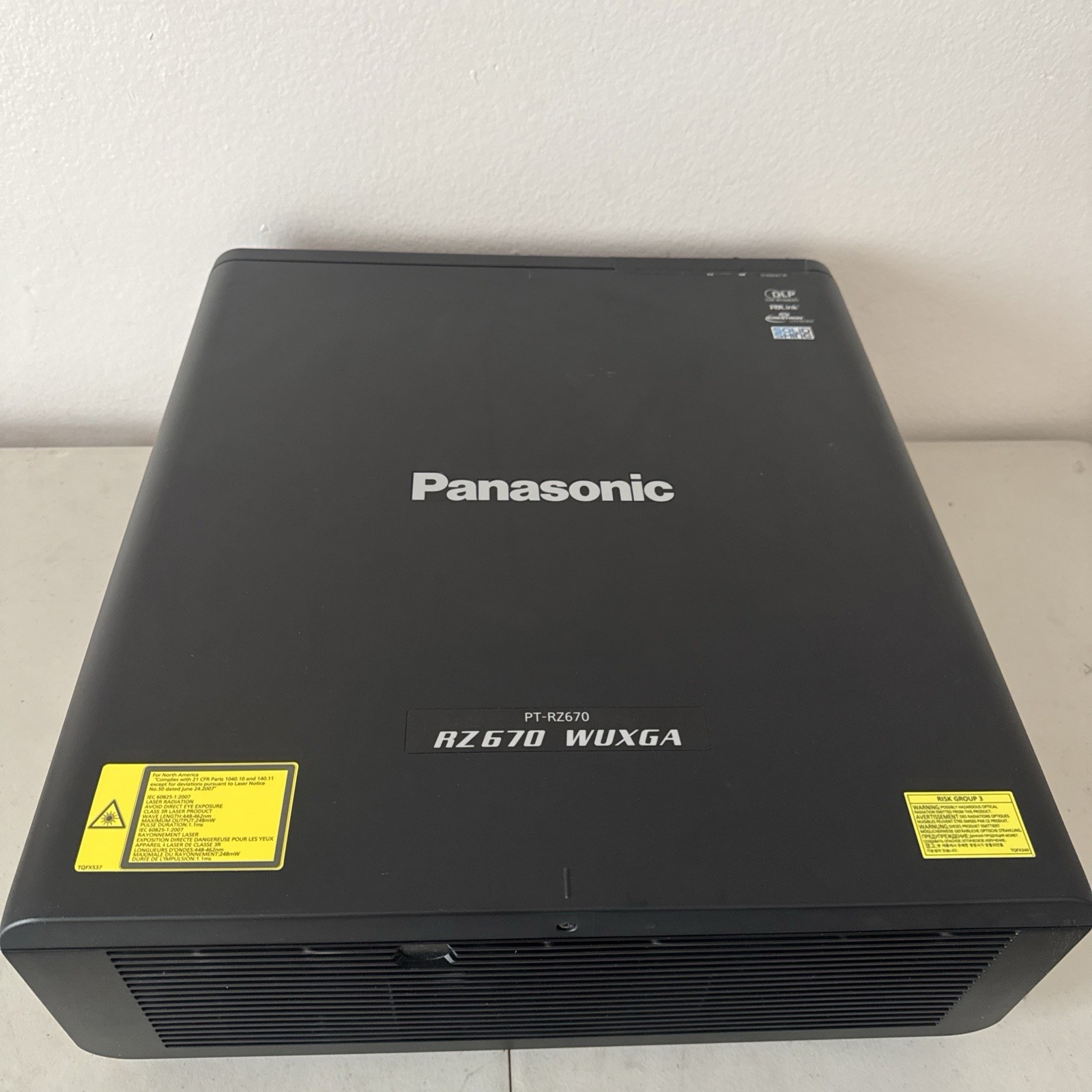 panasonic Pt-RZ670Bu DLP WUXGA Projector 40545 To 42001 hours Works.