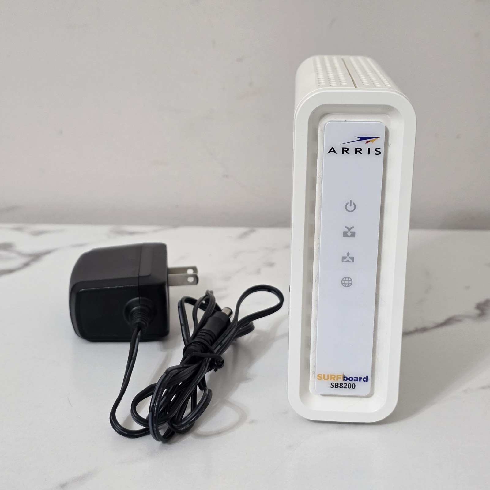 ARRIS SURFboard SB8200 DOCSIS 3.1 10 Gbps Cable Modem