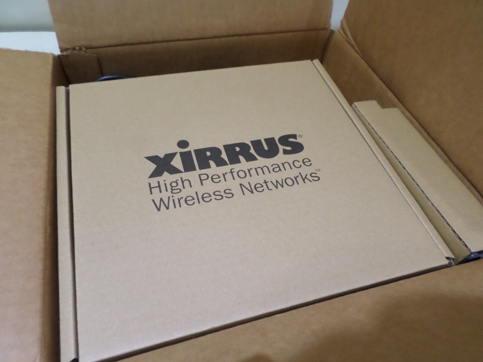 Xirrus XR620 Wireless Access Point w/ Manual and Midspan Injector XPI-MSI-20