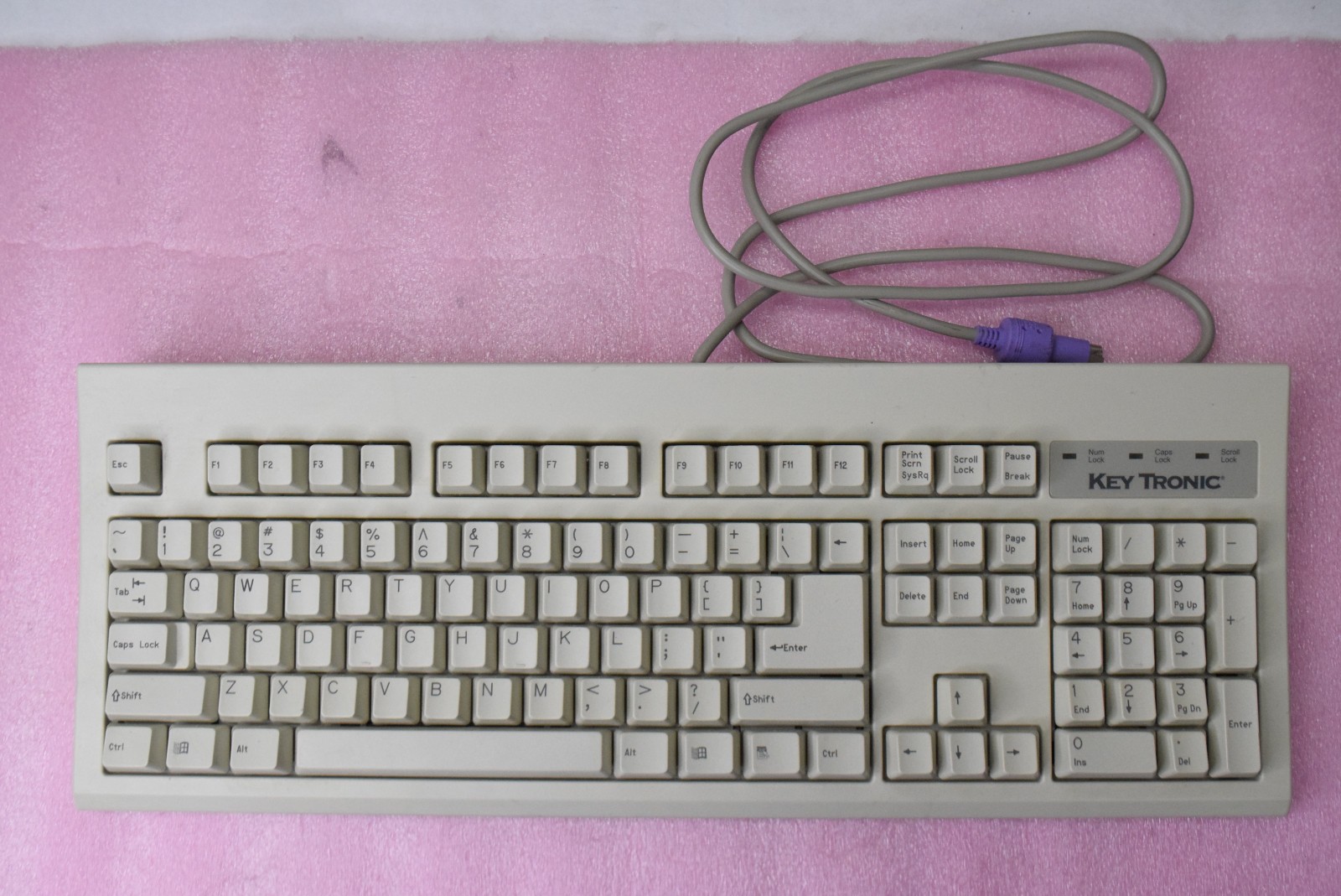 KeyTronic Key Tronic KT800PS2US-C PS/2 Keyboard - TESTED