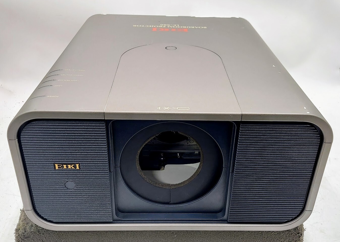 EIKI LC-X80 Boardroom Projector