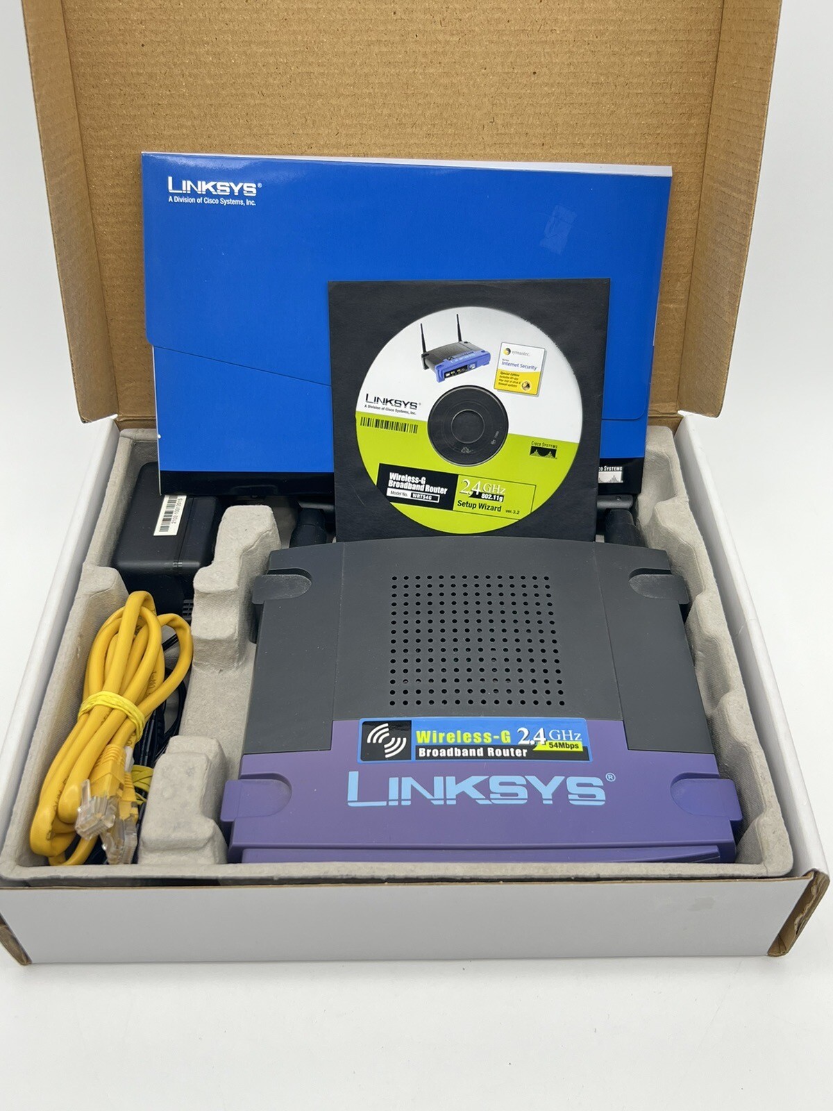 Linksys Cisco WRT54G Wireless-G Broadband Router  All in one easy setup secure 