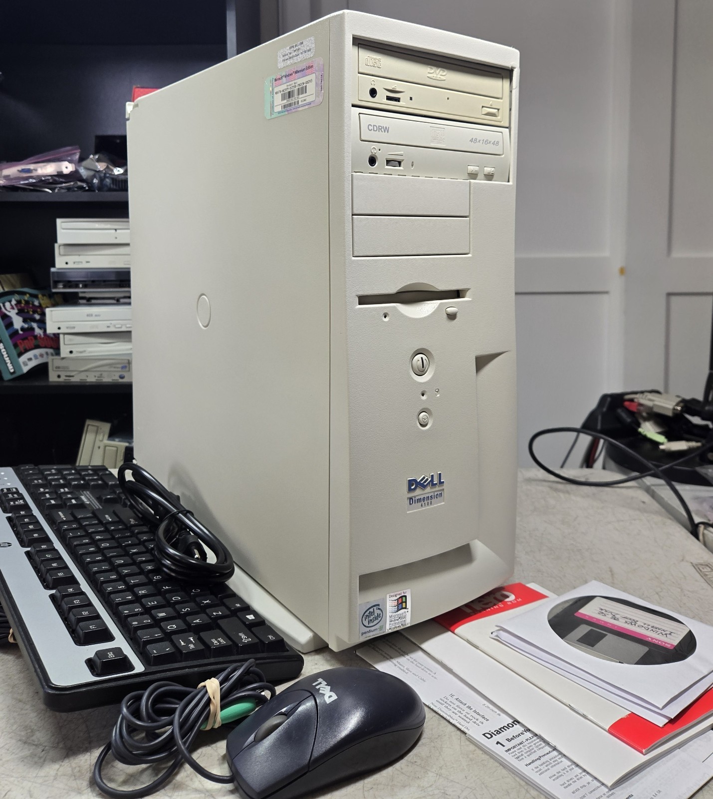 Windows 98 Retro Gaming Computer 3DFX Voodoo3 3000 AGP Sound Blaster Live 1024