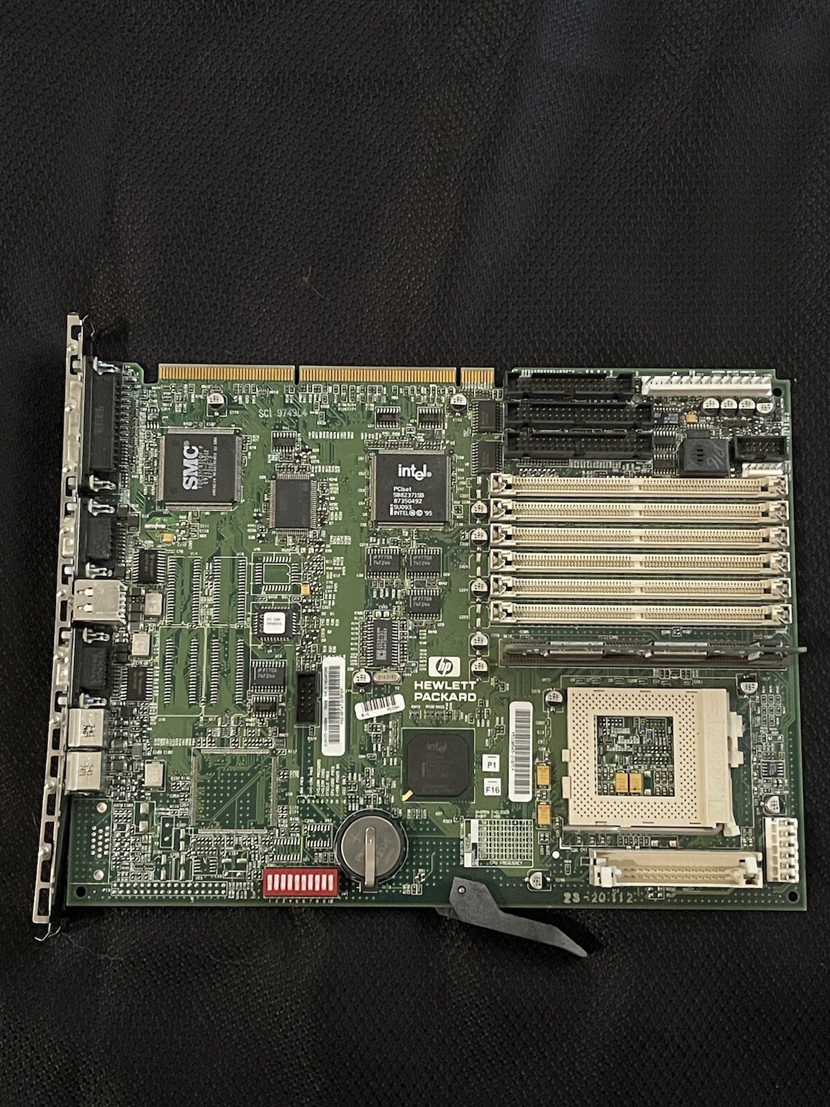 HP D3835-60004 MOTHERBOARD VECTRA AX 5 WITH PENTIUM P166 CPU Good