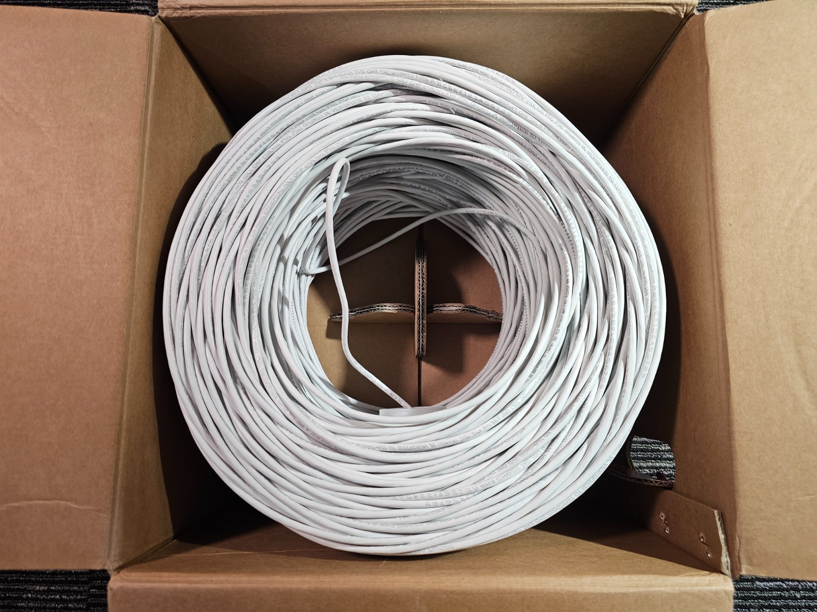 ADI PRO 0E-CAT5PWH CAT 5E Plenum Cable, 1000' Box, 24/4PR, SOL, White