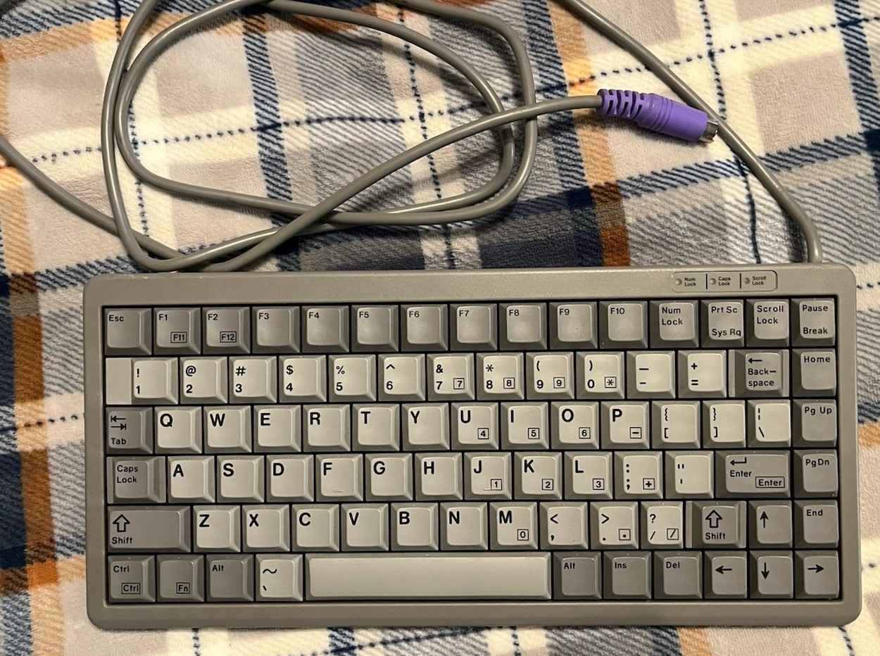 CHERRY G84-4100 PS/2 Low Profile Mechanical Keyboard Gray - Tested Working