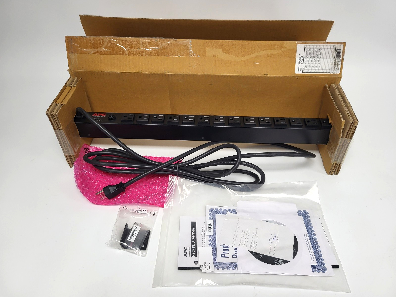 APC AP9567 Vertical Basic Rack PDU, 0U, 15A, 100/120V, 14 NEMA 5-15 Outlets