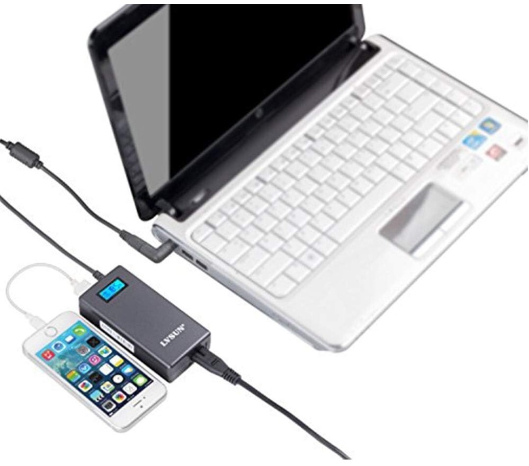 LVSUN/70W/MINI UNIVERSAL  LAPTOP AC ADAPTER Portable, Versatile ,&SAFE NEW