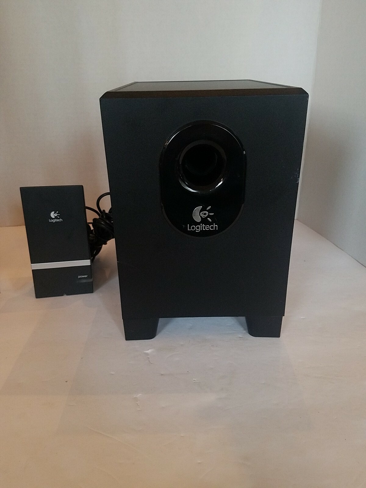Logitech X-240 