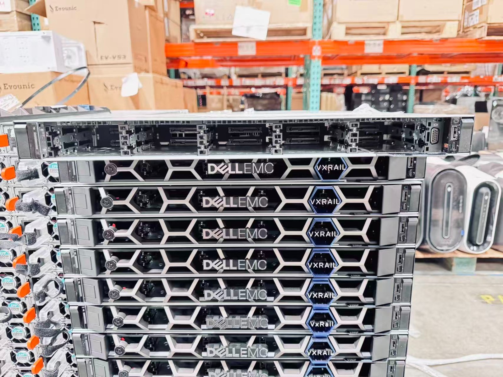 Dell PowerEdge R640/E560F 10SFF Server 2x Gold 6152 44-Cores H330 NVME 2x1100W
