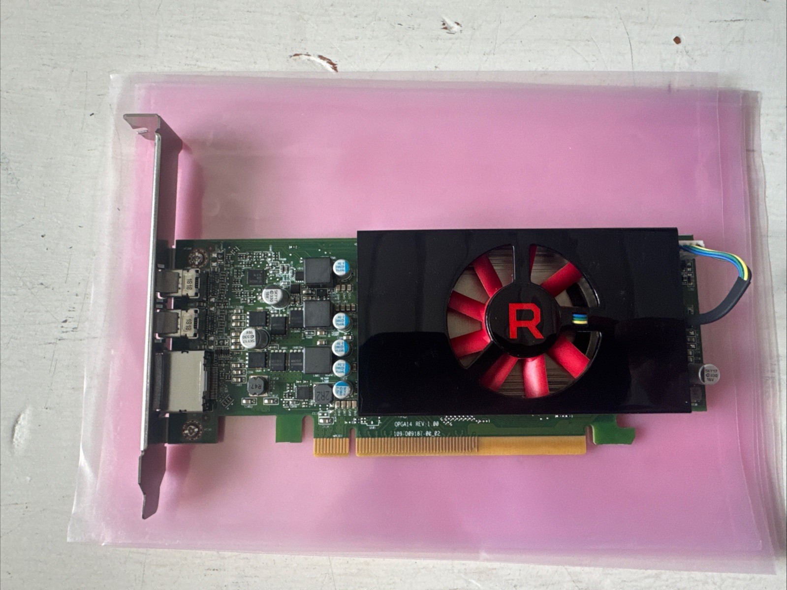 Dell AMD Radeon RX 550 4GB GDDR5 PCIe Graphics Card NDRG5 DisplayPort mini-DP