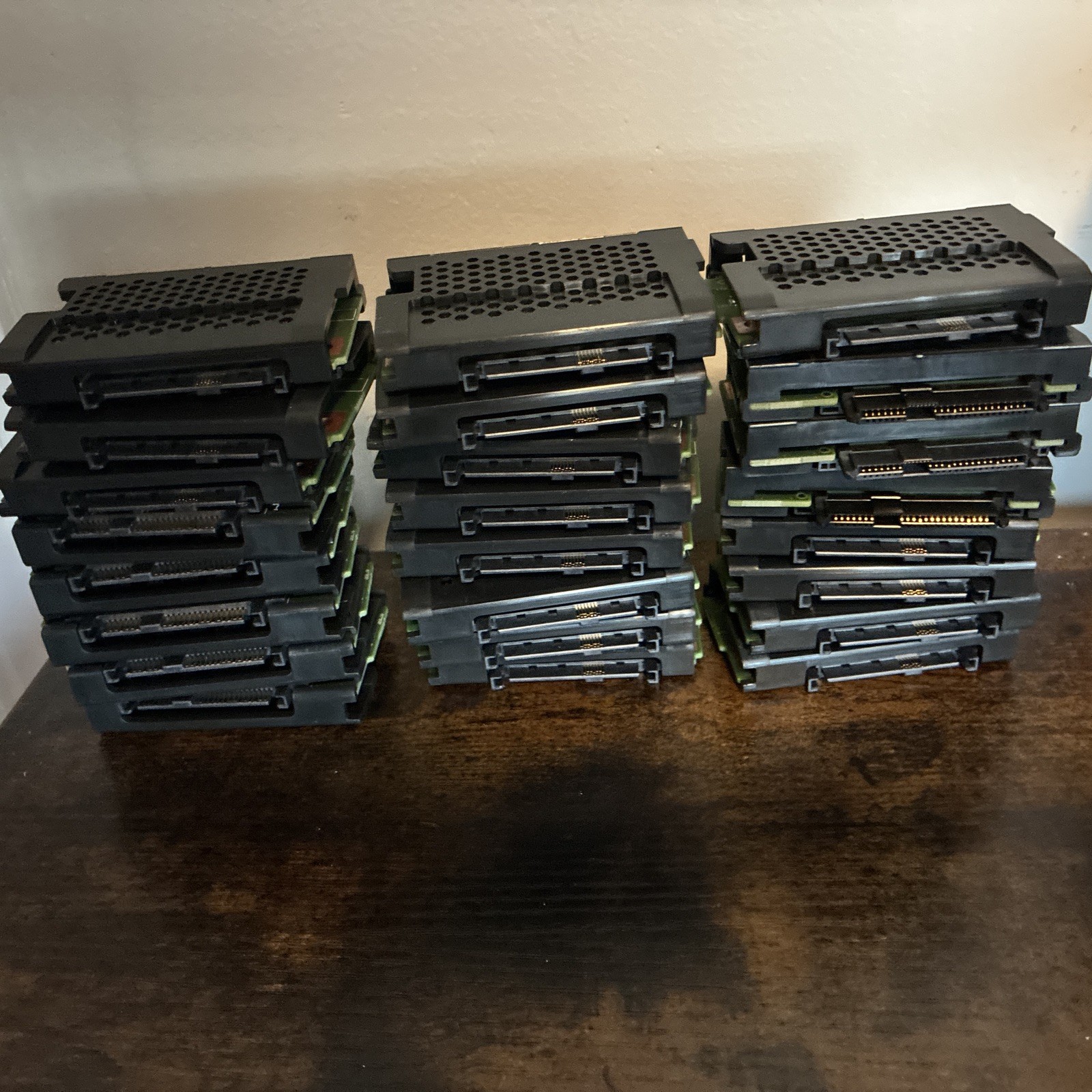 24 NetApp 110-00161+B0 SATA SAS HDD Interposer 01017F600-000-G Rev B0 DS2246