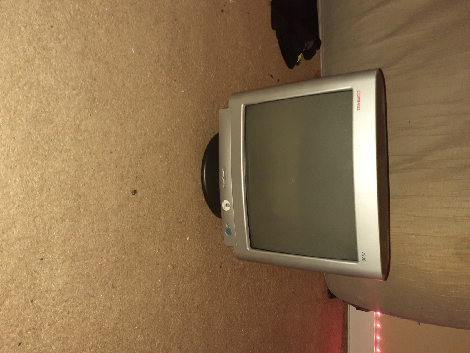 vintage Compaq cv7500