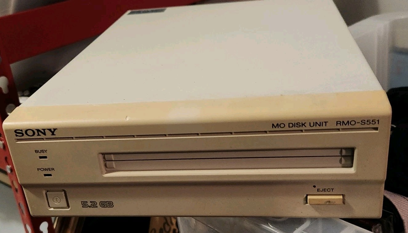 Sony RMO-S551 External MO Disk Drive Unit SCSI SMO-S551