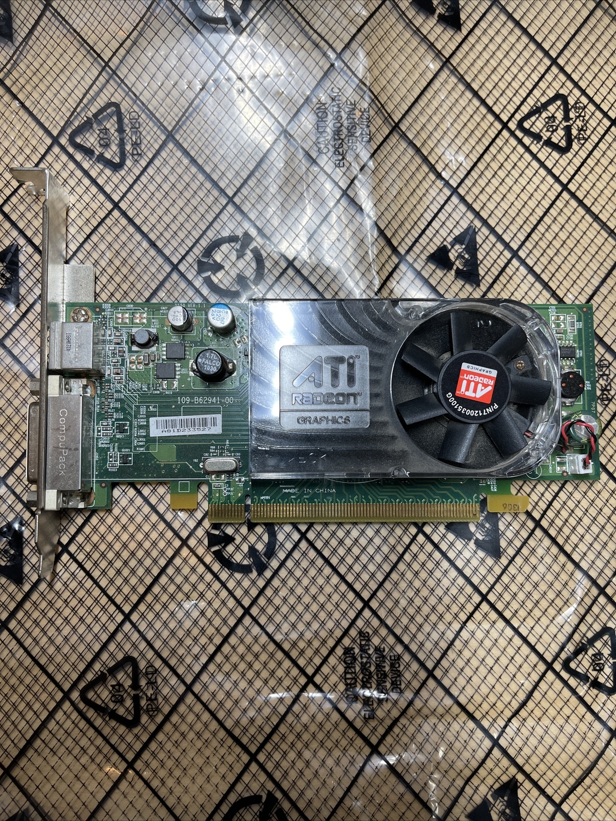 AMD ATI-102-B62902(B) RADEON GRAPHICS VIDEO CARD MODEL B629