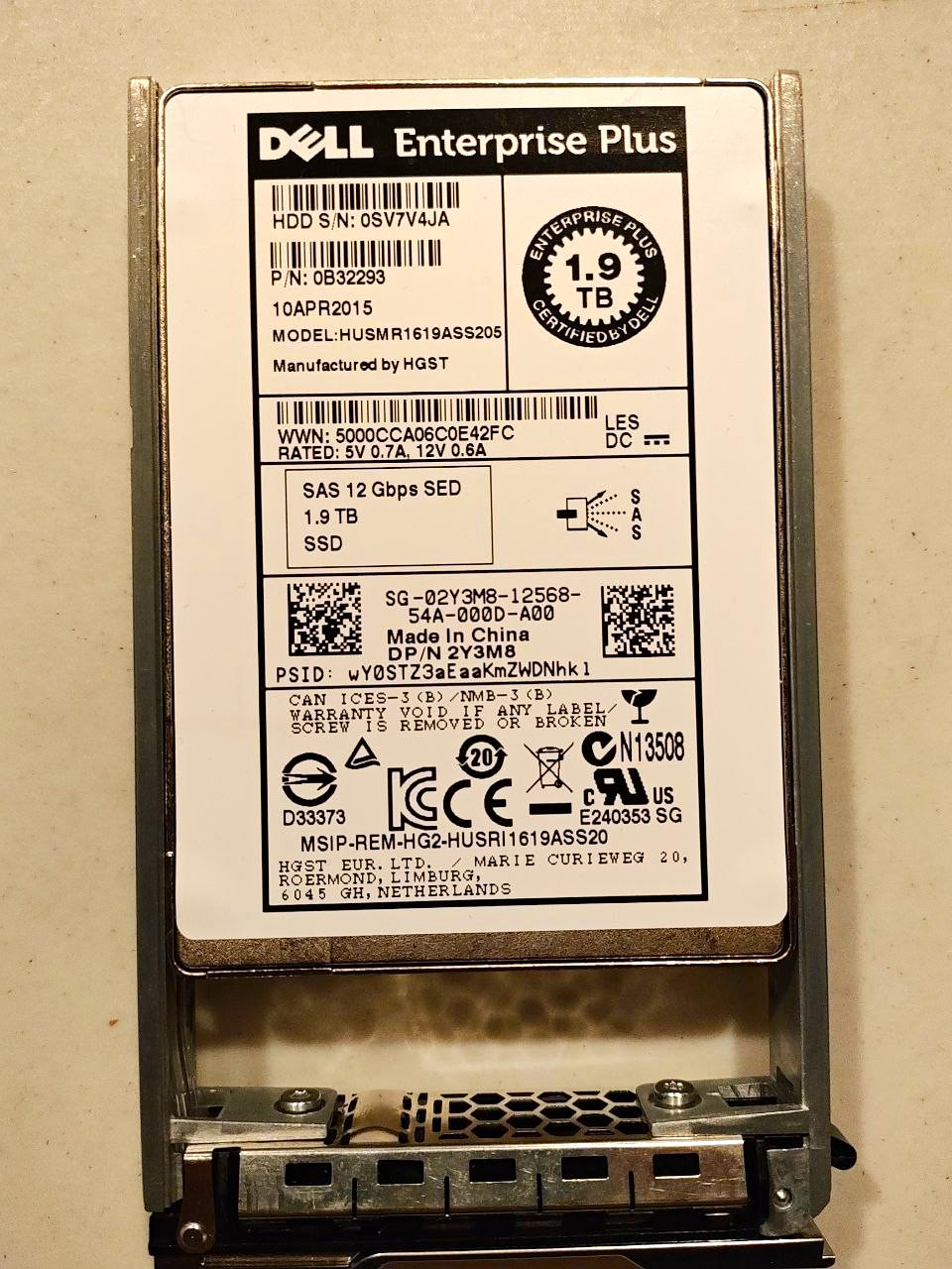 Dell Enterprise Plus 1.9TB SSD 2.5in SAS 12Gbps SED HUSMR1619ASS205 2Y3M8