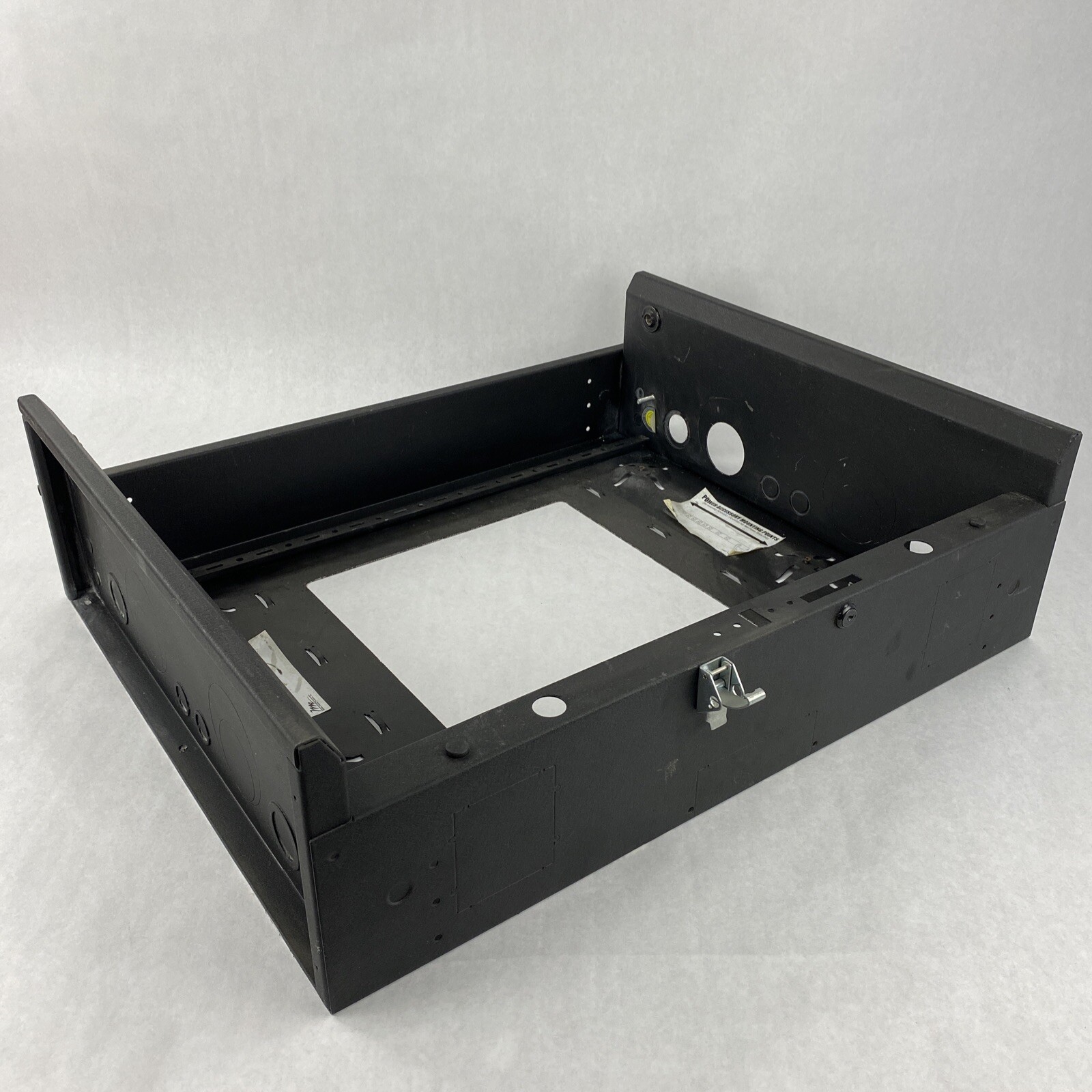 Middle Atlantic DWR-12-26PD DWR Series Pivoting Wall Rack