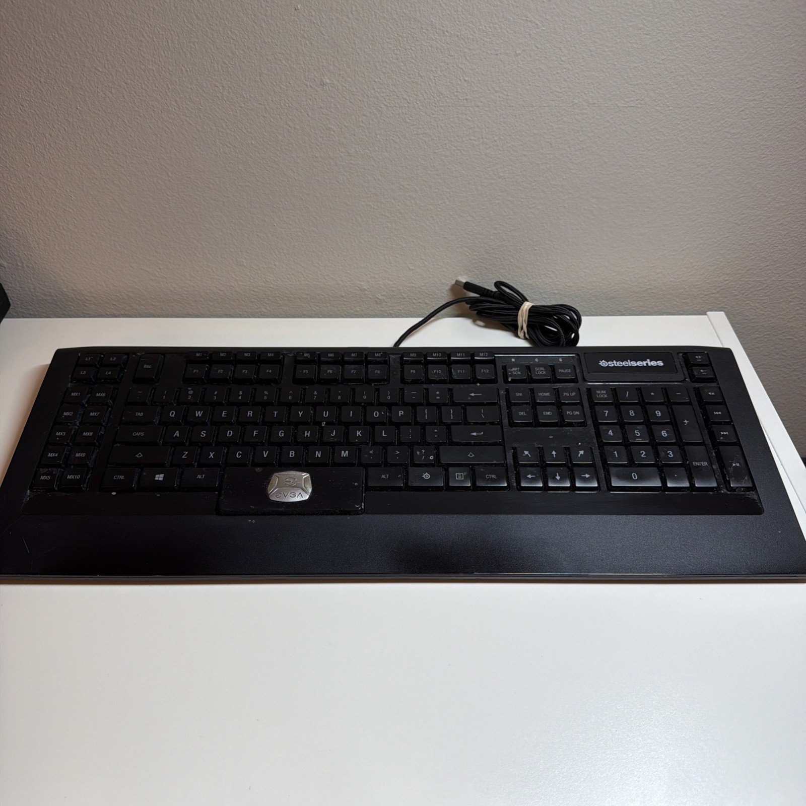 SteelSeries Apex 64145 Gaming Keyboard with USB Ports - Tested Works