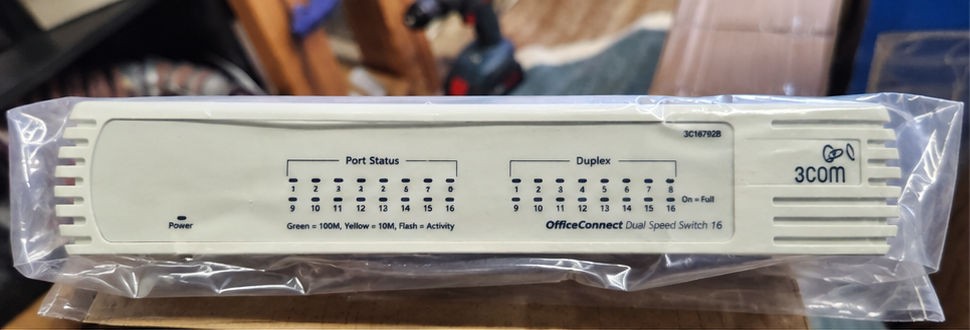 3Com Office Connect Dual Speed Switch 16-Port (3C16792B)