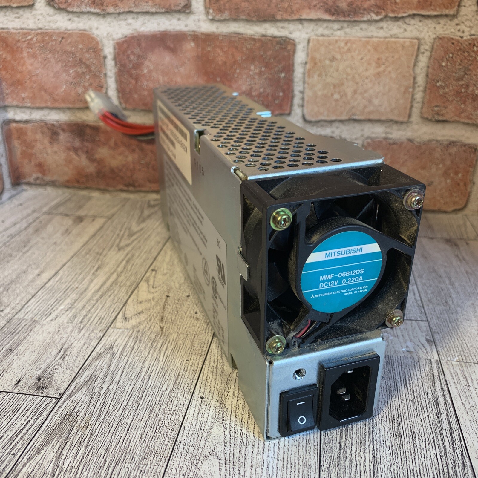 Genuine SUN Microsystems CR-81 300-1038-04 85W Power Supply Sparkstation