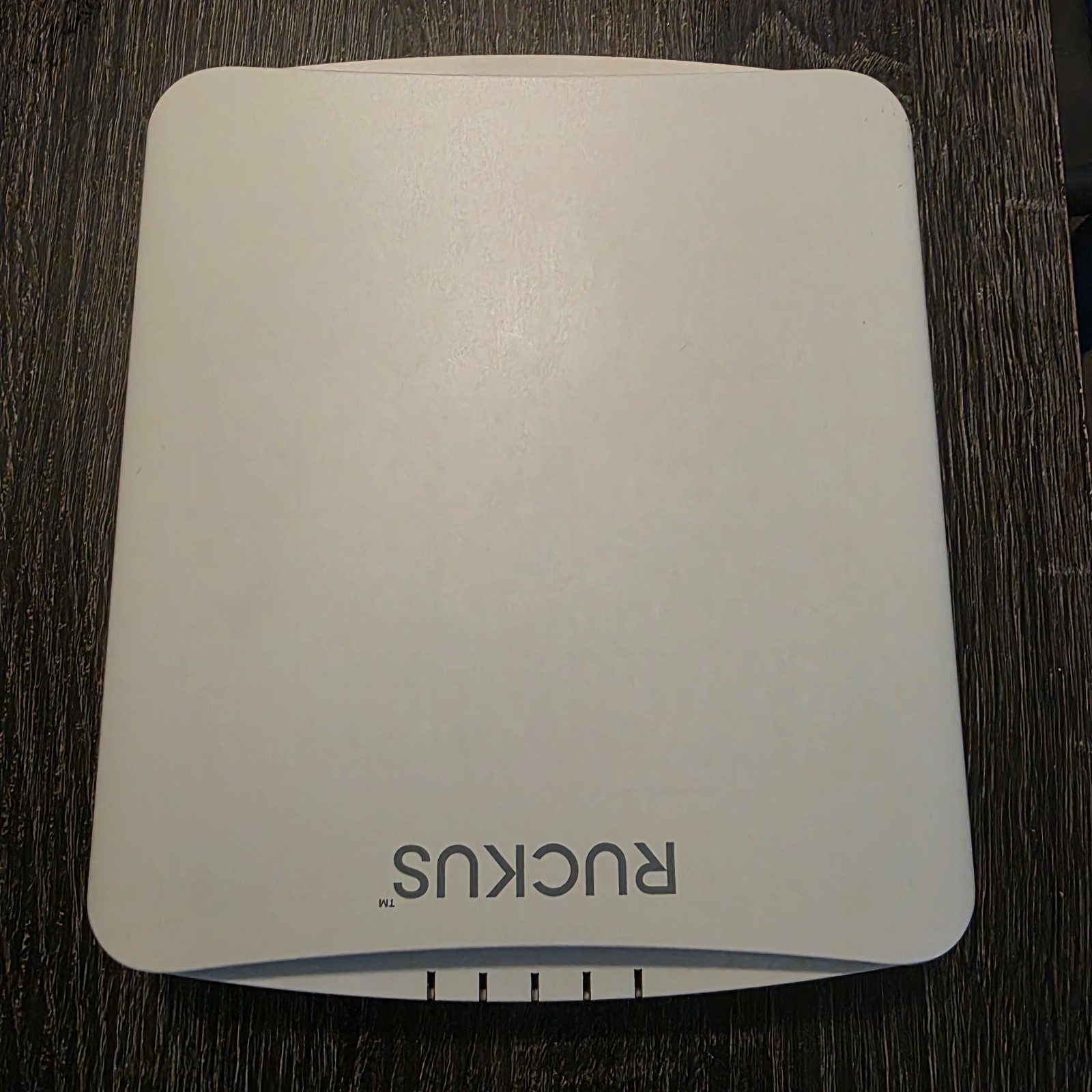 Ruckus R650 Dual-Band Wi-Fi 6 802.11 ax Wireless Access Point 901-R650-US00