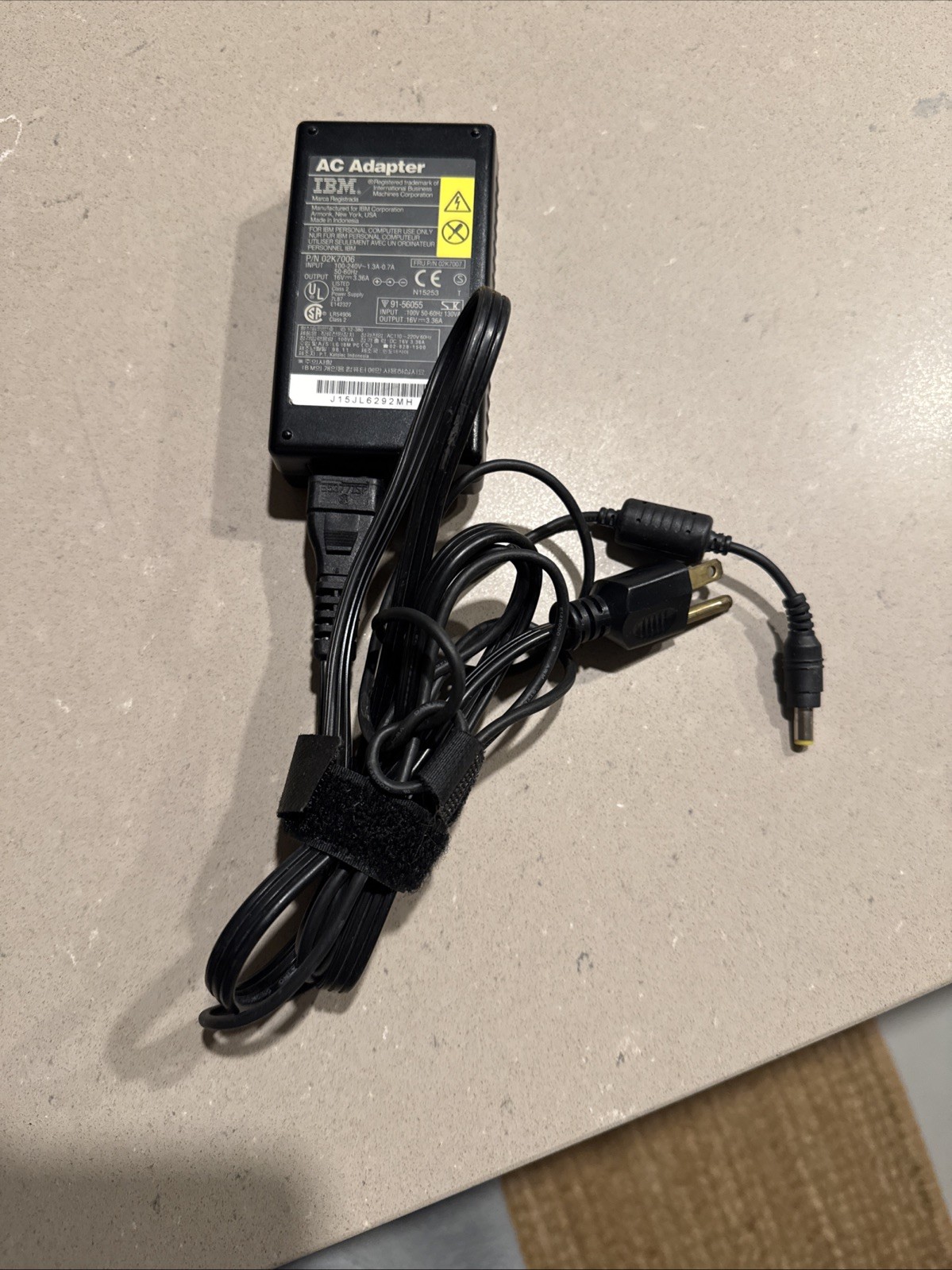 Genuine IBM Laptop AC Power Adapter Charger Thinkpad 02K7006 16V