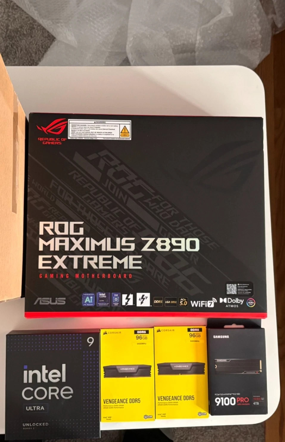 Sealed Intel Ultra 9 285K ROG Maximus Z890 Extreme 9100 Pro 4TB SSD