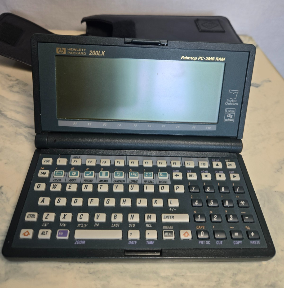 Vintage HP 200LX Palmtop PC 2MB RAM MS-DOS Works w/ Case LCD Screen Lines READ